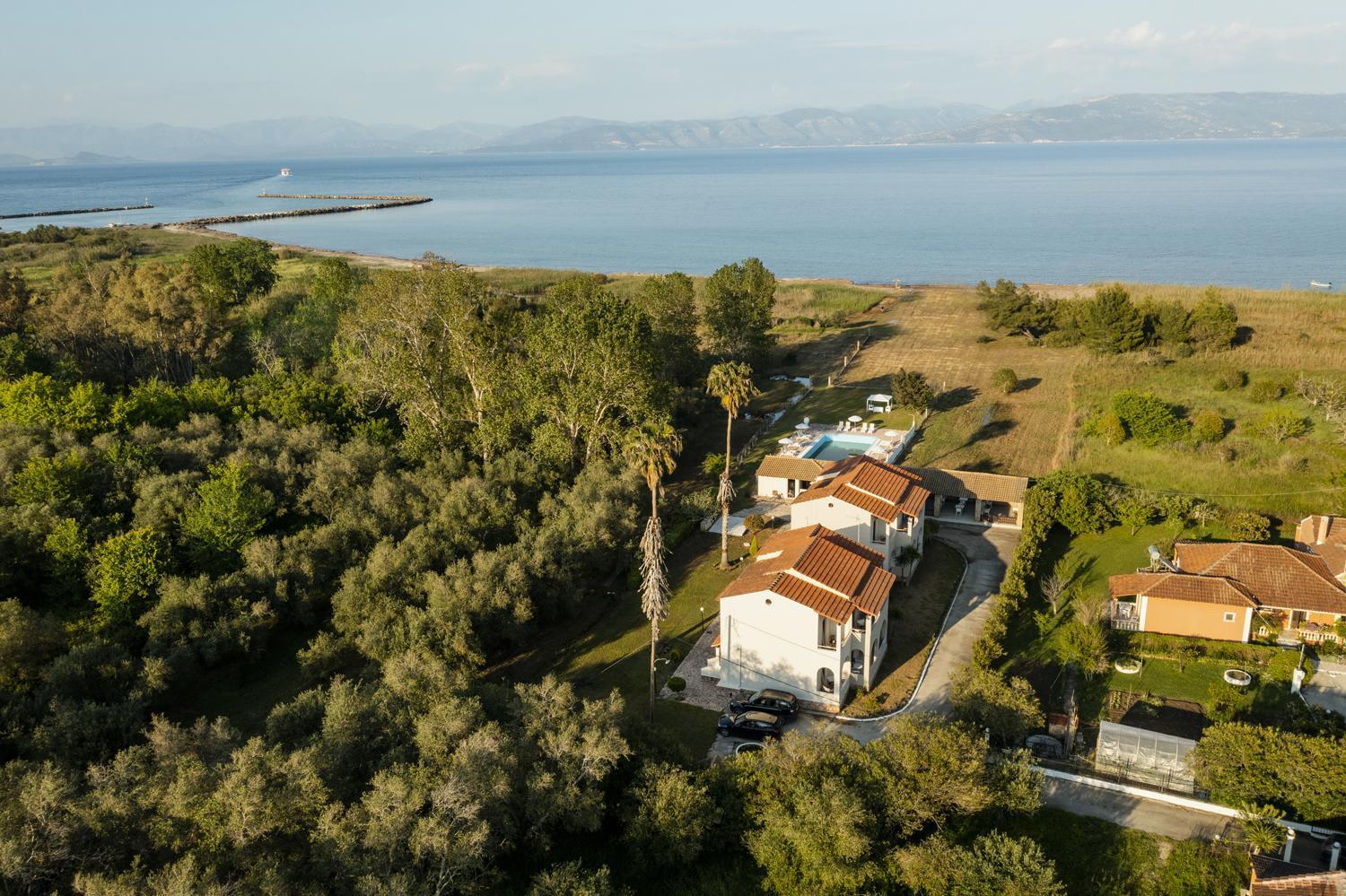 Ferienwohnung Parakladi Seaside Retreat Lefkímmi Exterior foto